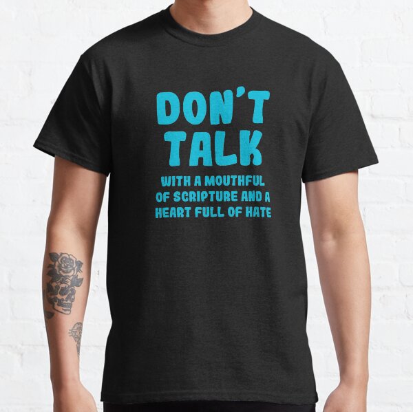 Vista previa del artículo con la obra «Con la Boca Llena de Escritura y un Corazón Lleno de Odio», diseñado y vendido por DontGiveaShirt.