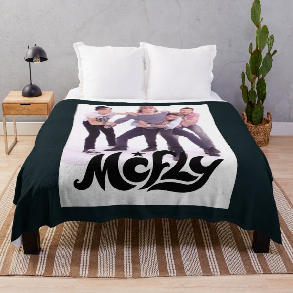 Artikelvorschau, McFly Fun Band-Merch entworfen und verkauft von NewMoonStudio.