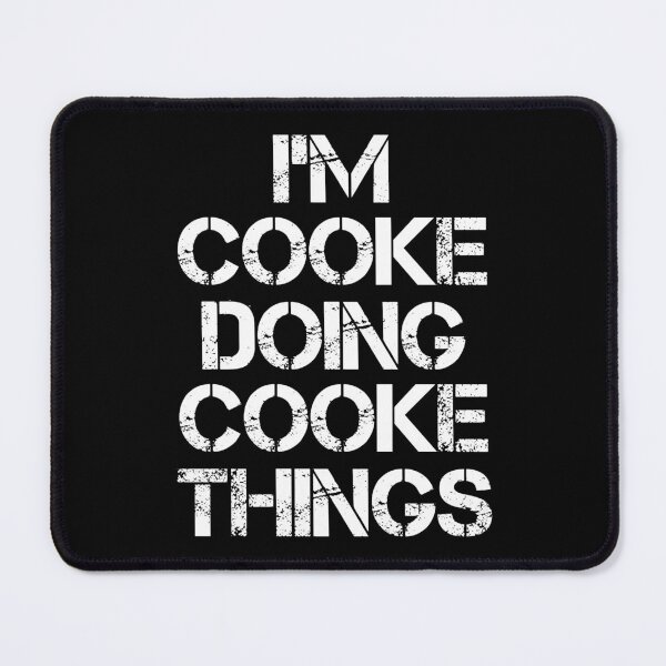 Artikelvorschau, Cooke Name T-Shirt - Ich bin Cooke Doing Cooke Things Name Geschenkartikel Tee entworfen und verkauft von chezeva.