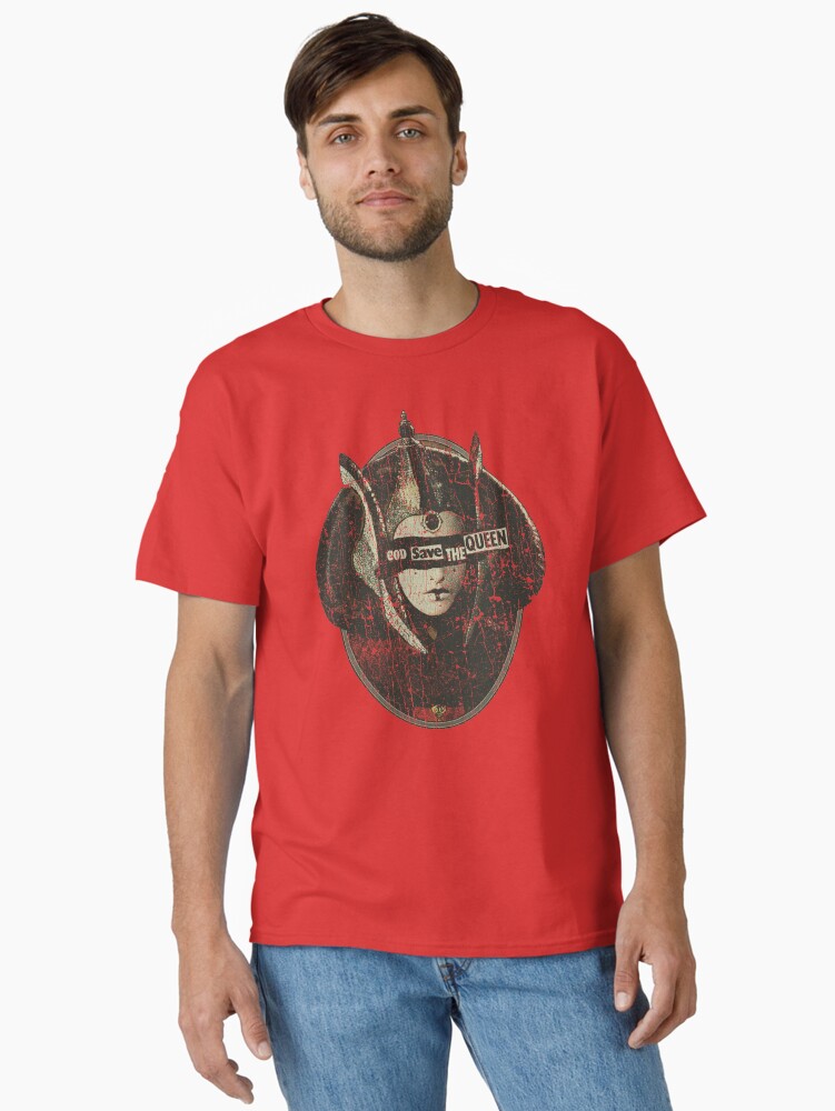 Imagen 1 de 7, Camiseta clásica con la obra Dios Salve A La Reina 32 ABY, diseñada y vendida por AstroZombie6669.