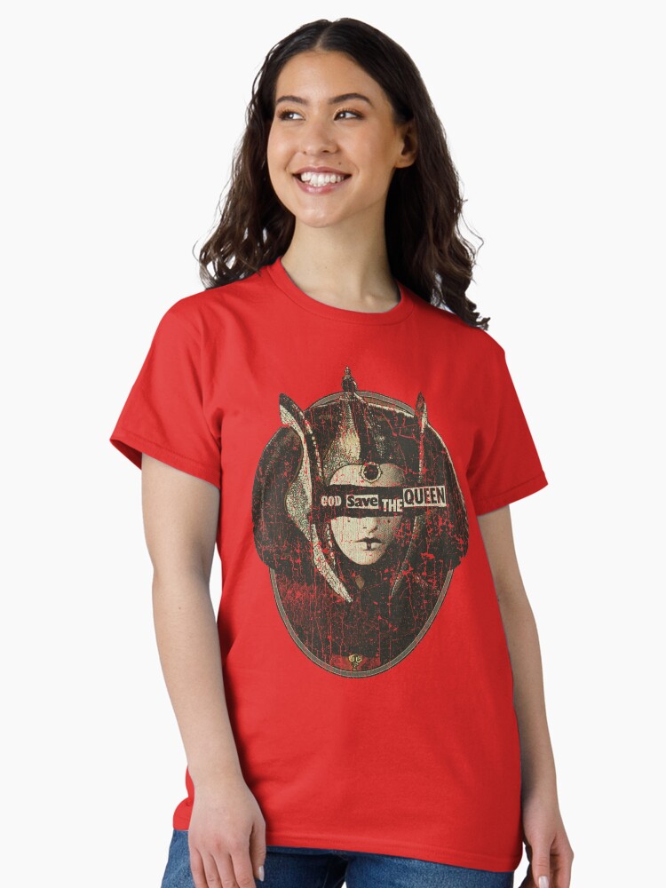 Imagen 2 de 7, Camiseta clásica con la obra Dios Salve A La Reina 32 ABY, diseñada y vendida por AstroZombie6669.