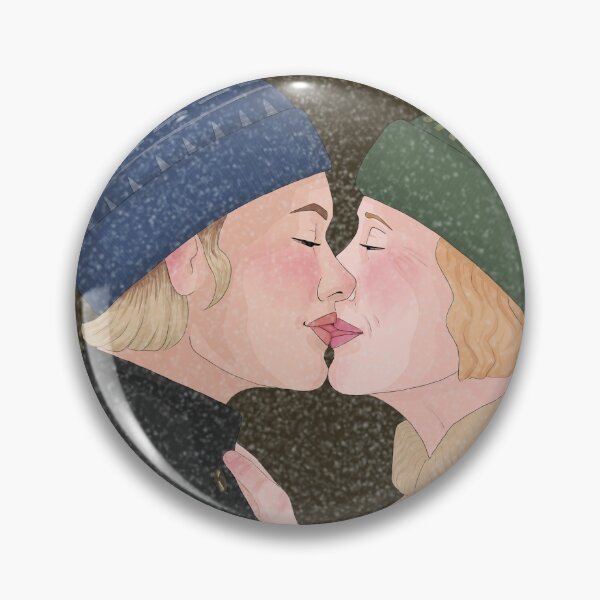 Artikelvorschau, Sarah and Holland kiss (snowfall) entworfen und verkauft von Jade Willow.