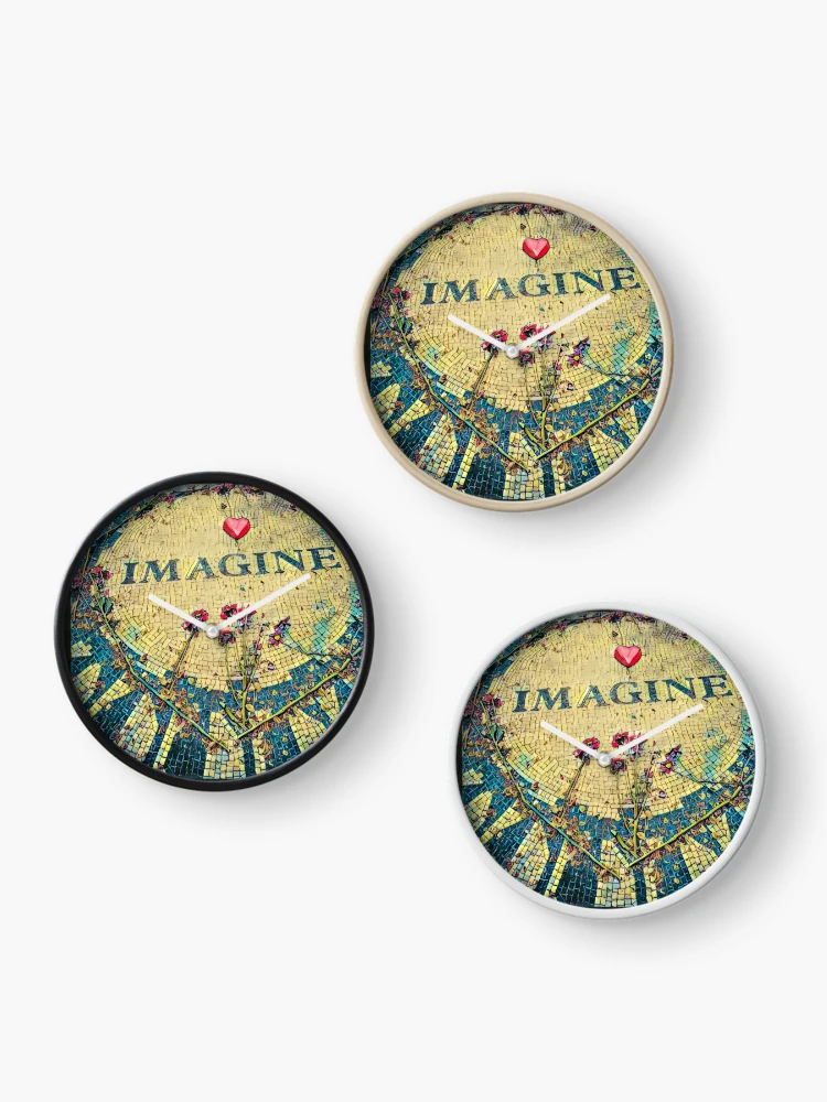 Imagen 3 de 4, Reloj con la obra Imagina, diseñada y vendida por RandaRubyRed.