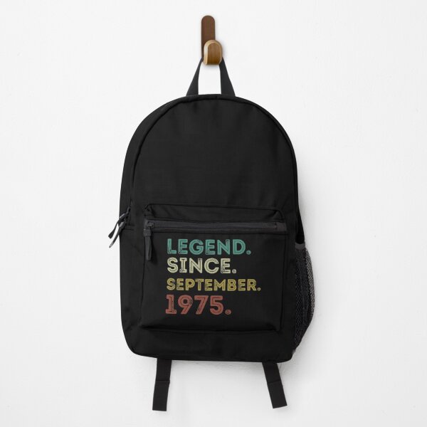 Aperçu de l'œuvre LÉGENDE DEPUIS SEPTEMBRE 1975-46e anniversaire 46 ans T-shirt cadeau créée et vendue par ChristineRobins.