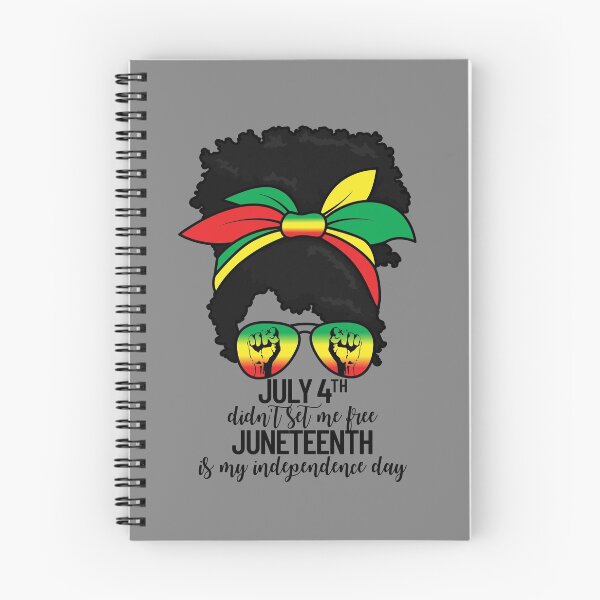 Aperçu de l'œuvre July 4th Didn't Set Me Free Messy Bun Women's Juneteenth Gear créée et vendue par DynamicDesign.