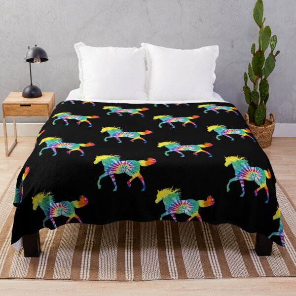 Aperçu de l'œuvre Cheval Tie Dye Art créée et vendue par SweetThreads79.