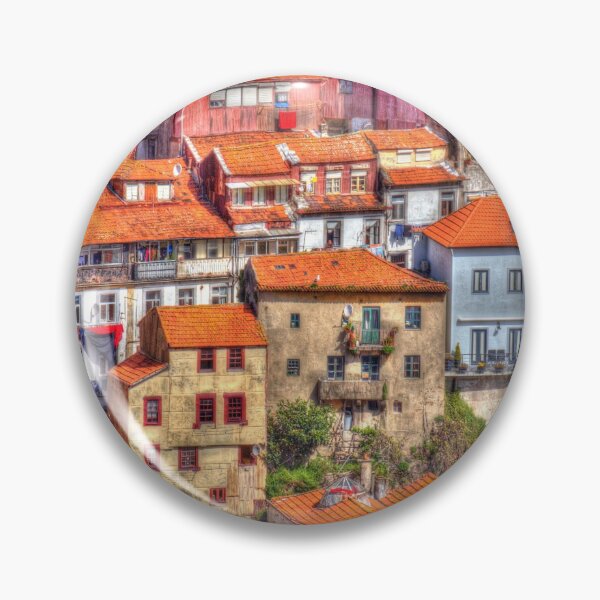 Artikelvorschau, Alte bunte Häuser am Fluss Douro , Porto, Portugal, Europe entworfen und verkauft von Torsten Krüger.