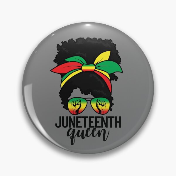 Artikelvorschau, Juneteenth Queen Messy Bun Black Women's Juneteenth Gear entworfen und verkauft von DynamicDesign.
