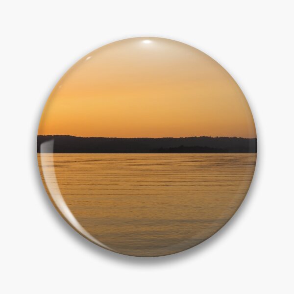 Artikelvorschau, Tabelle Rock Lake Silhouette Sonnenaufgang entworfen und verkauft von mljdwhite.