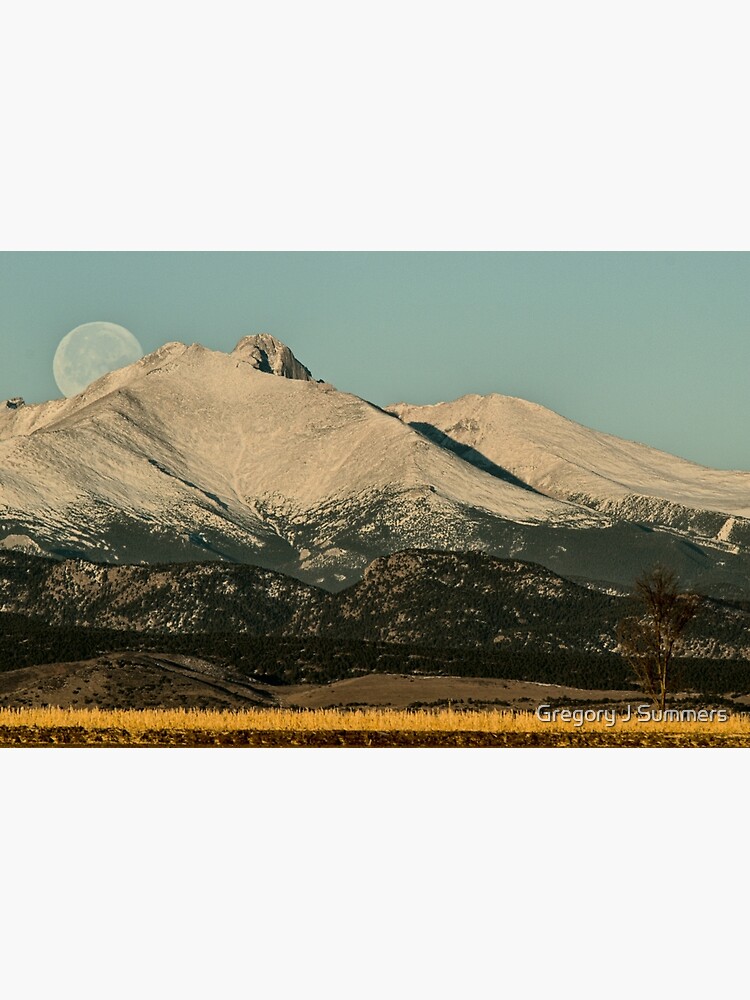 Moonset Over Meeker and Longs Peak by nikongreg