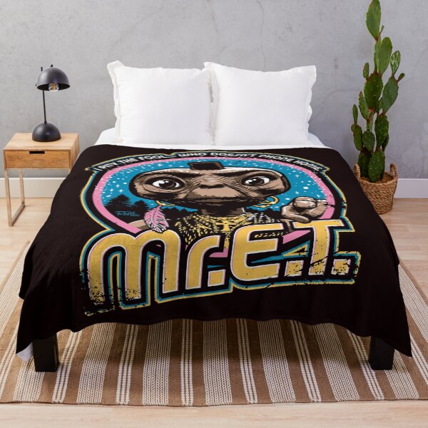 Aperçu de l'œuvre M. E.T. - 80s Retro Vintage Mash-Up T-shirt classique créée et vendue par KeithBuff.