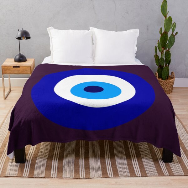 Artikelvorschau, Evil Eye T-ShirtEvil Eye entworfen und verkauft von MrDuyHung.