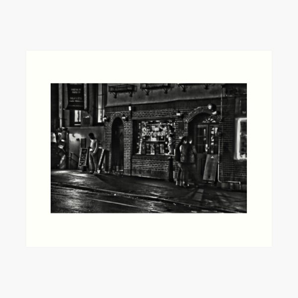 Artikel-Vorschau von Stonewall Inn – Der Geburtsort der modernen LGBT-Rechtebewegung, designt und verkauft von michael6076.