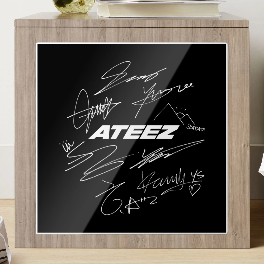 ATEEZ - Logo + autographs (black)