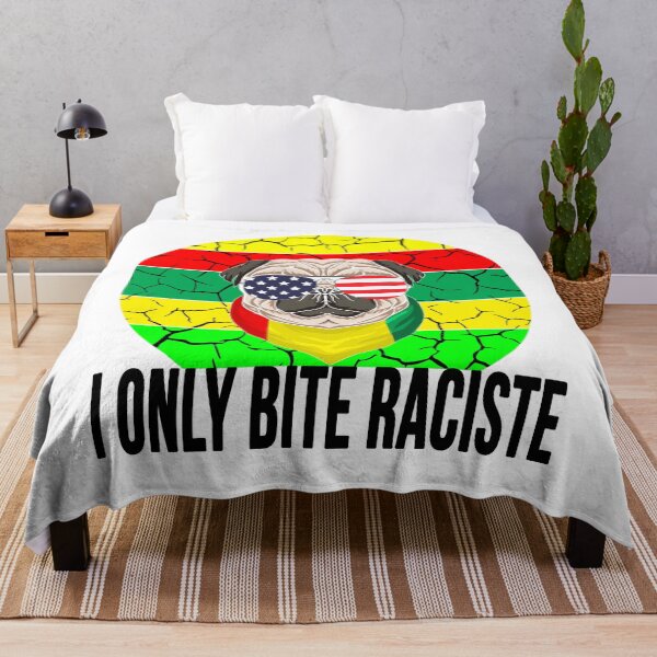 Aperçu de l'œuvre black history month i only bite raciste dog créée et vendue par 2050-STYLE.