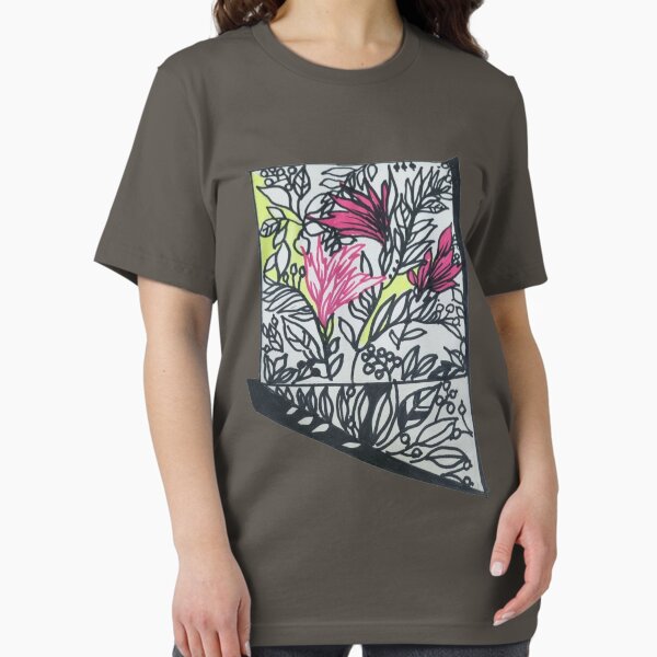 happyfish33_flower9 Essential T-Shirt