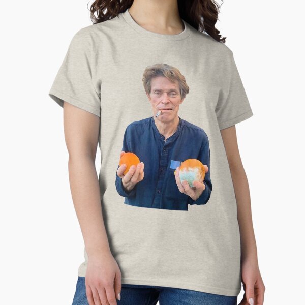 Vista previa del artículo con la obra «Willem Dafoe sosteniendo dos naranjas mohosas», diseñado y vendido por PigSucculent.