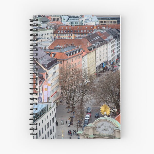 Aperçu de l'œuvre Panorama de l'architecture de la vieille ville de Munich, Bavière, Allemagne créée et vendue par Traida.