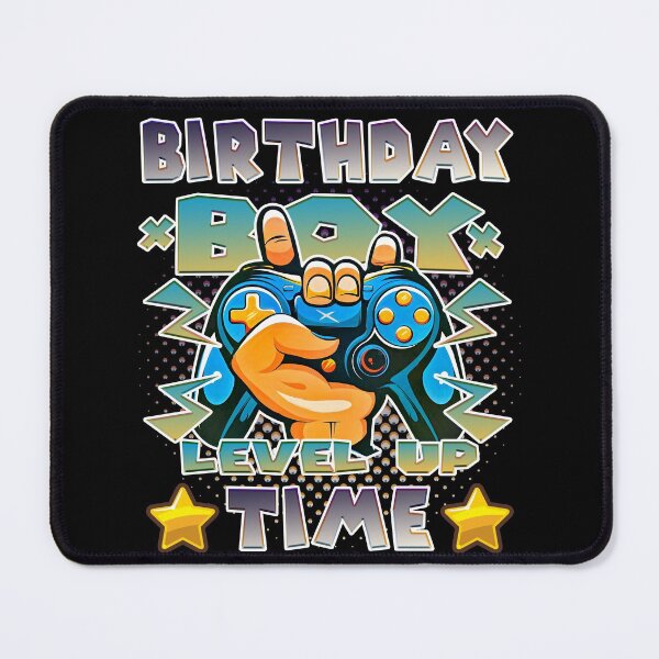 Artikelvorschau, Geburtstagskind Level Up Time Gamer Geburtstag Lustiges Geschenk T-Shirt entworfen und verkauft von Marika1100.