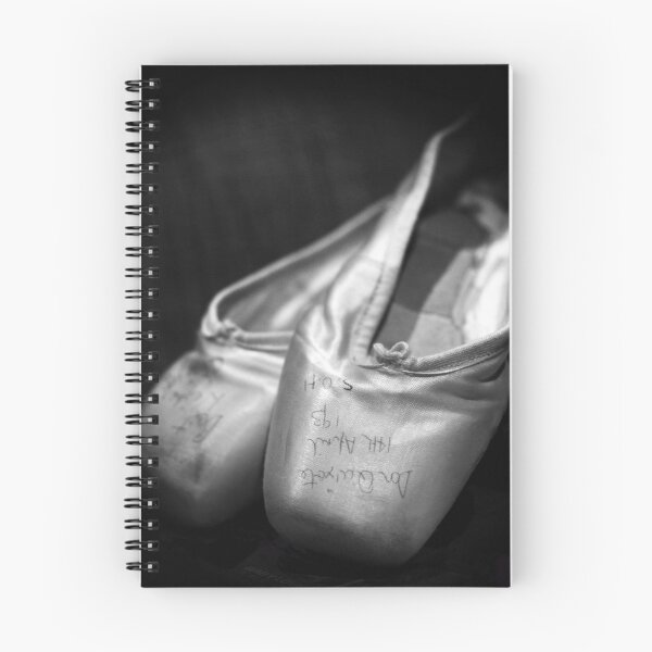 Aperçu de l'œuvre chaussures à mourir pour créée et vendue par Karen E Camilleri.