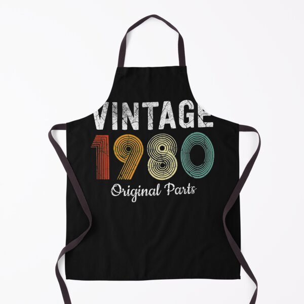 Aperçu de l'œuvre Né en 1980 1980 40e anniversaire cadeau Vintage rétro hommes femmes 40 ans cadeau t-shirt à manches longues créée et vendue par RoisinMcConnell.