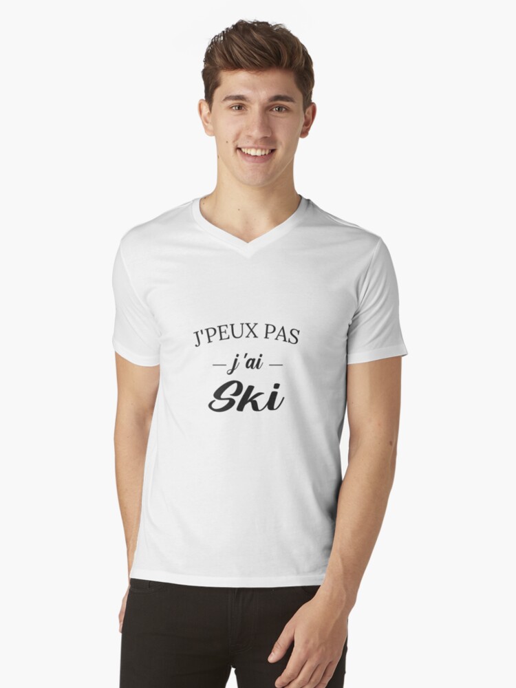 Aperçu 1 sur 3. T-shirt col V avec l'œuvre WOW !! Je peux pas j ai ski tee shirt cadeau fan des pistes enneigées et de SKI montagne créée et vendue par FranceLibre.