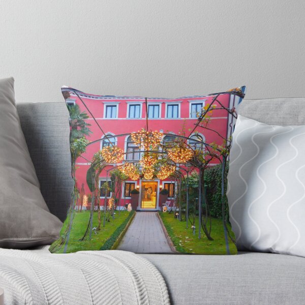 Artikelvorschau, Red Hotel Entrance  entworfen und verkauft von Matt Niichel.