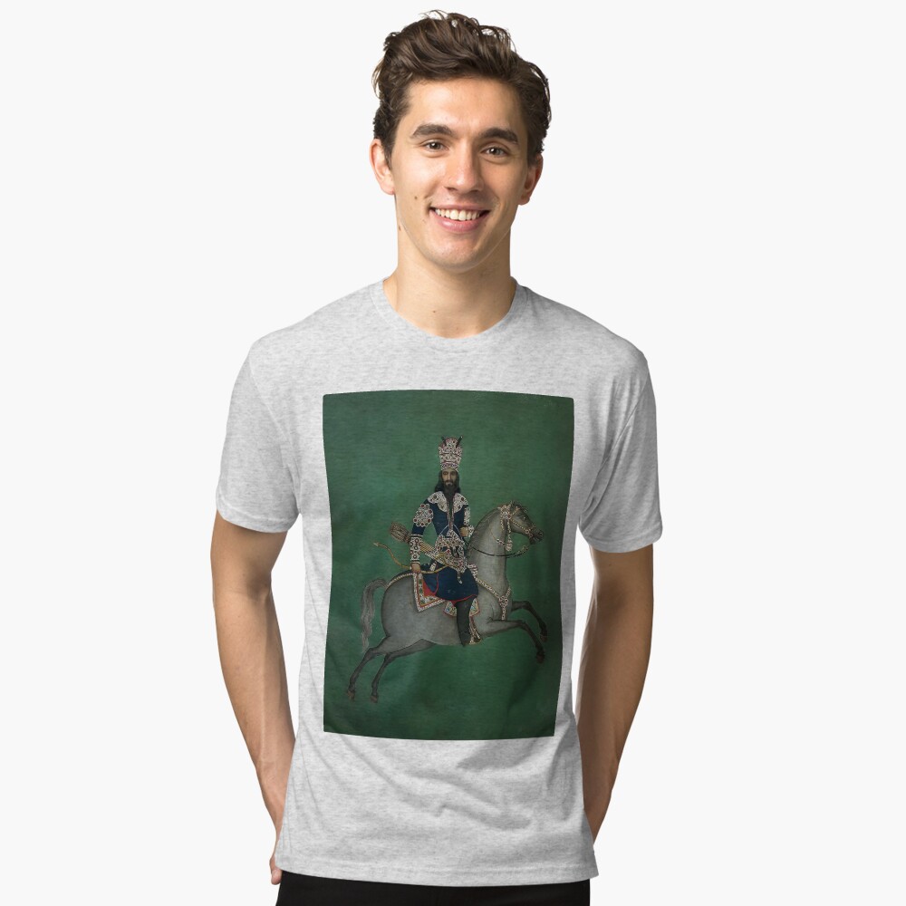 Aperçu de l'œuvre T-shirt chiné créée et vendue par RoyalNadja.