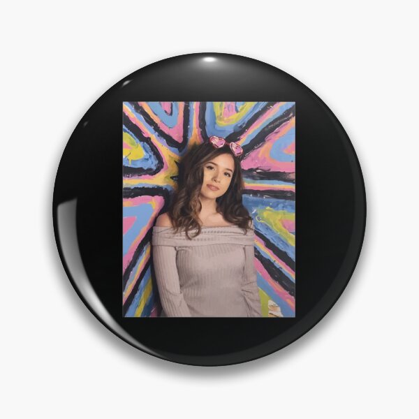 Artikelvorschau, Pokimane - Pokimanelol-Fan-Geschenk| Perfektes Geschenk entworfen und verkauft von lauriloise.