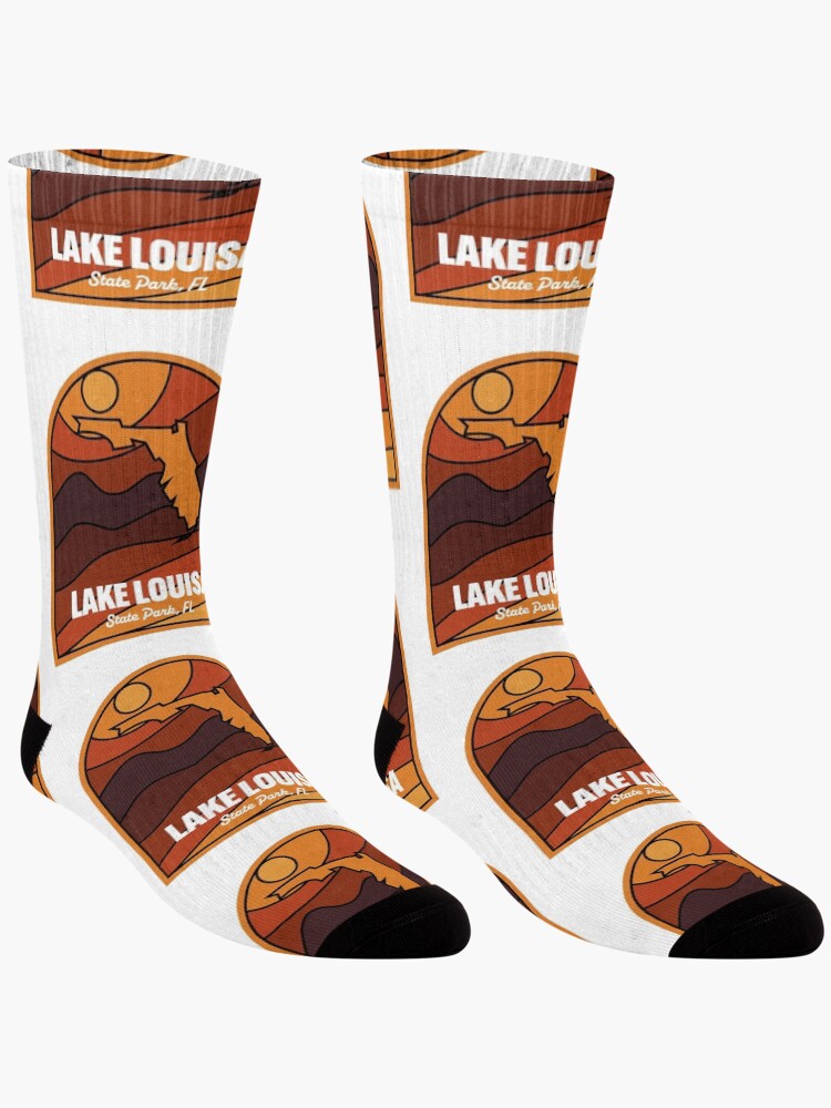 Aperçu 3 sur 5. Chaussettes avec l'œuvre Lake Louisa State Park Florida créée et vendue par HalpinDesign.
