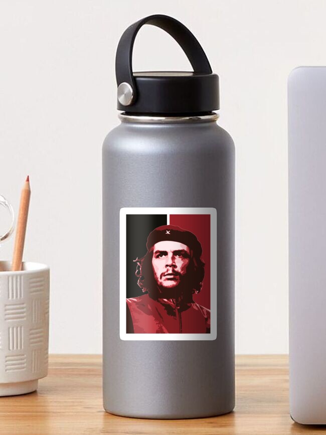 che guevara in red and black Essential T-Shirt for Sale by Platform11west