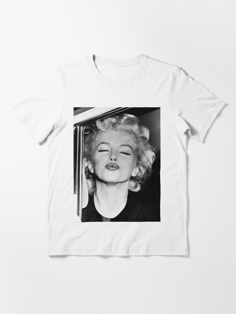 VINTAGE popular MARILYN MONROE BUTTON UP