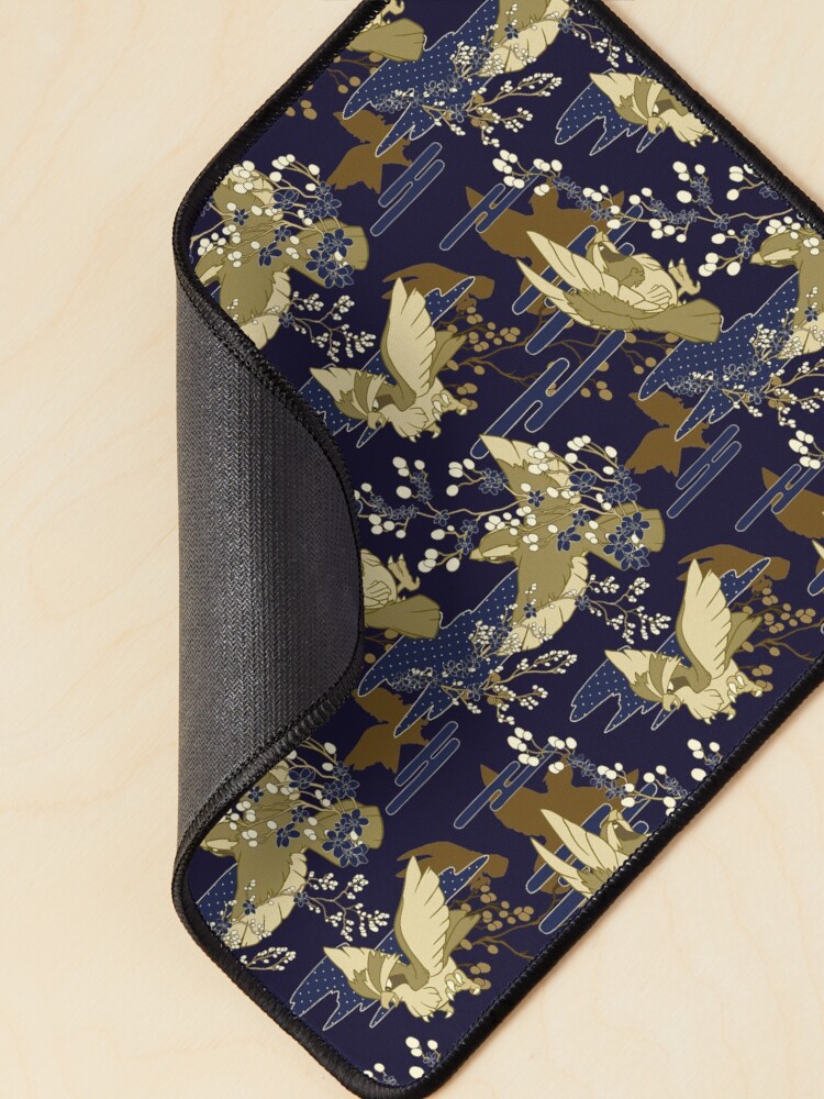 Aperçu 2 sur 5. Tapis de souris avec l'œuvre Fleurs et oiseaux créée et vendue par HybridDragoness.