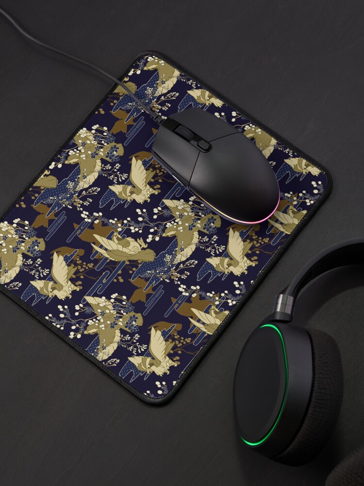 Aperçu 4 sur 5. Tapis de souris avec l'œuvre Fleurs et oiseaux créée et vendue par HybridDragoness.
