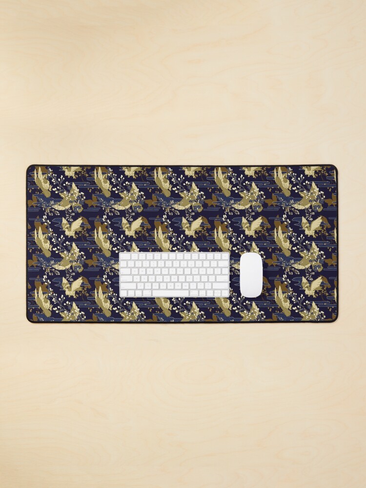 Aperçu 1 sur 5. Tapis de souris avec l'œuvre Fleurs et oiseaux créée et vendue par HybridDragoness.
