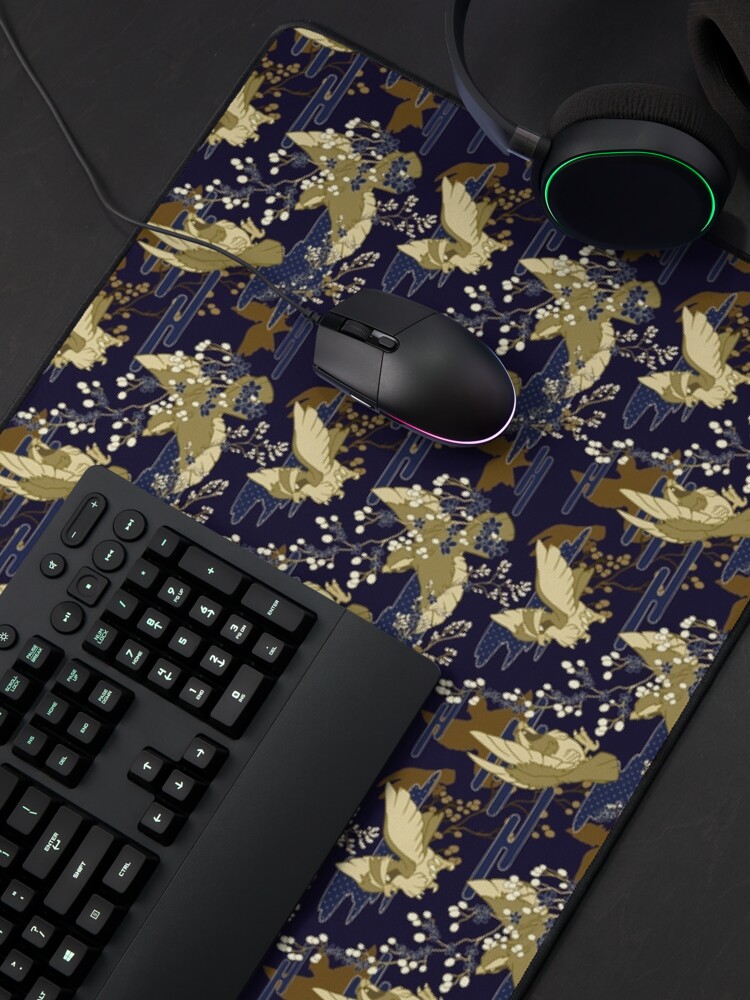 Aperçu 4 sur 5. Tapis de souris avec l'œuvre Fleurs et oiseaux créée et vendue par HybridDragoness.