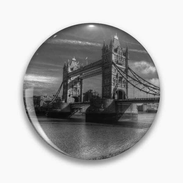Aperçu de l'œuvre Tower Bridge en mono créée et vendue par hawkie.