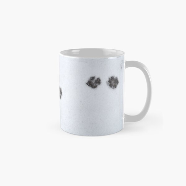 Paw prints in the snow Classic Mug