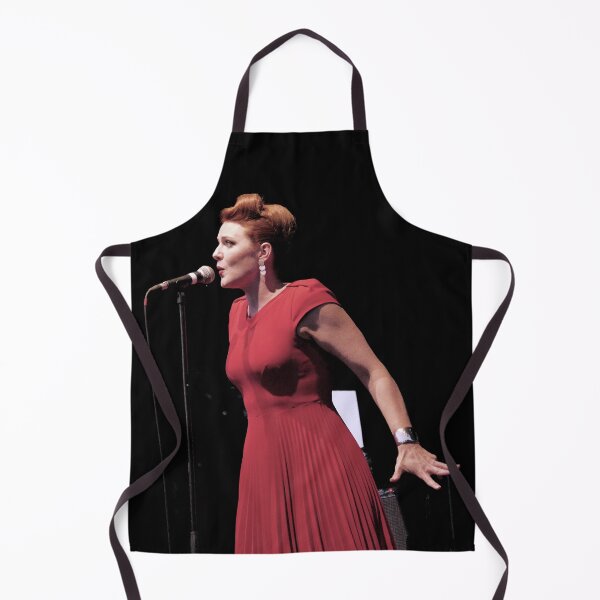 Aperçu de l'œuvre r3368 / finition 2021 - Chanteuse de Légende - Photo Okaio Créations Olavia-Olao créée et vendue par o.okaïo.