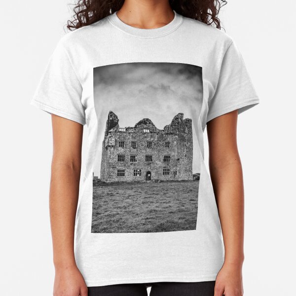 Leamaneh Castle Classic T-Shirt