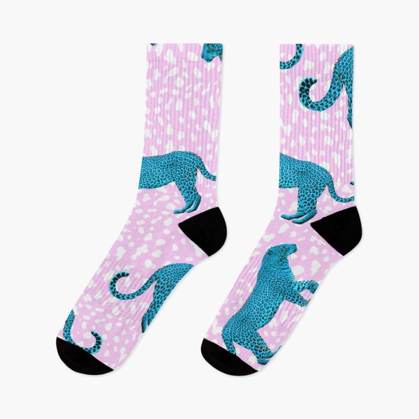 Aperçu de l'œuvre Décor de chambre preppy - Art animalier léopard guépard rose bleu créée et vendue par Shop Your Aesthetic.