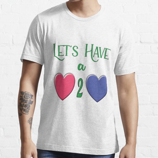Having a Heart to Heart on Valentines Day Essential T-Shirt