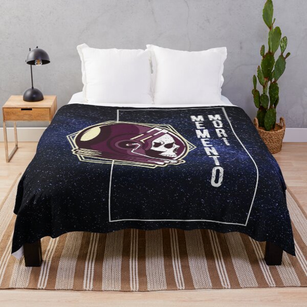 Artikel-Vorschau von Memento Mori - Memento Mori Art - Totenkopf Astronaut Skelett - Lateinische Phrase Zitate, designt und verkauft von WIZECROW.