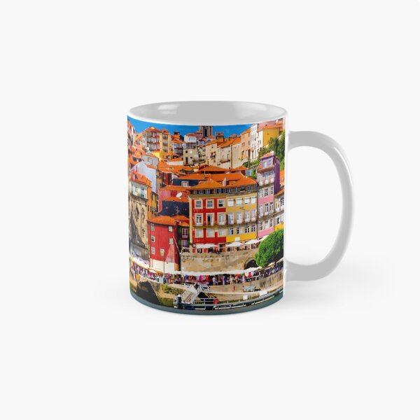 Aperçu de l'œuvre Toits de la ville de Porto au Portugal, Europe créée et vendue par Orianah.