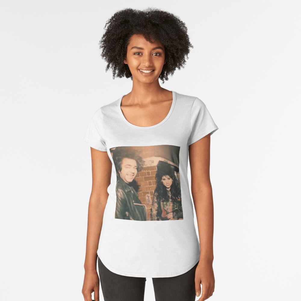 Aperçu de l'œuvre T-shirt premium échancré créée et vendue par LyndaAuker.