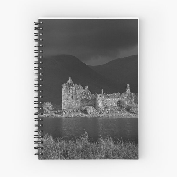 Artikelvorschau, Kilchurn Castle am Loch Awe entworfen und verkauft von Dave Tucker.