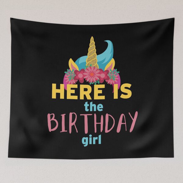 Artikelvorschau, Here is the birthday girl Matching outfit entworfen und verkauft von NeXore.