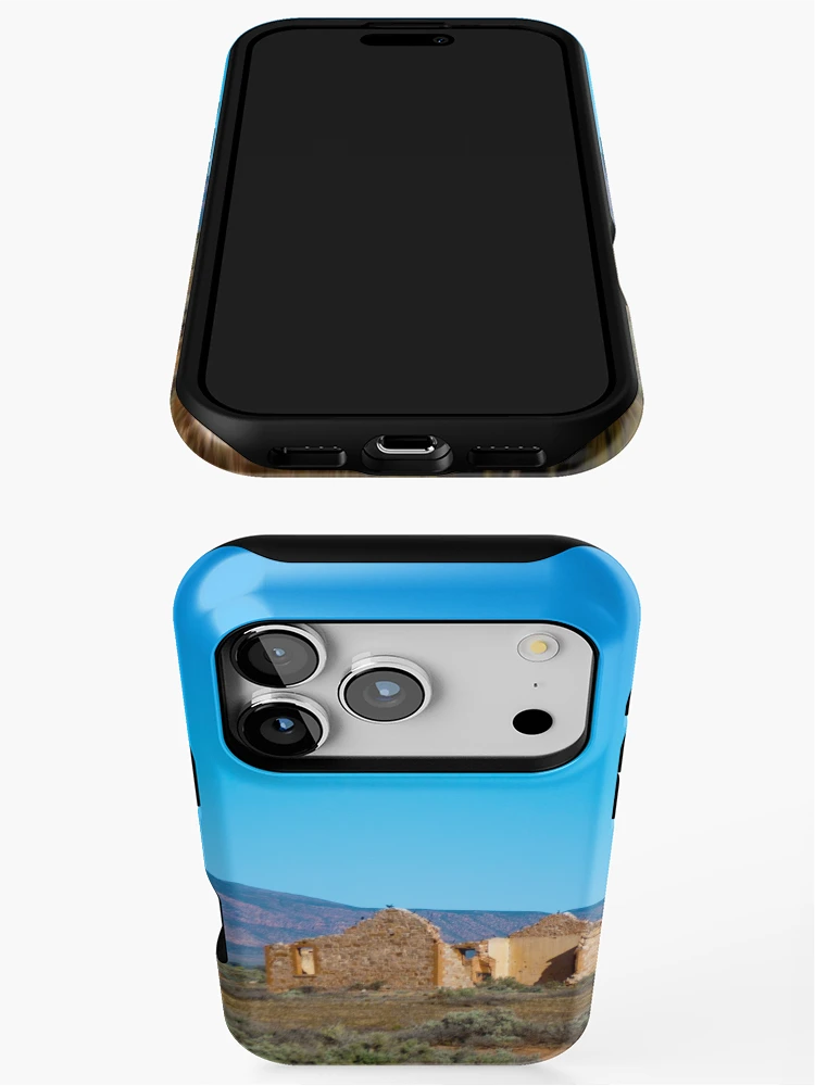 Imagen 3 de 4, Funda de iPhone con la obra Flinders Ranges, diseñada y vendida por Richard Windeyer.