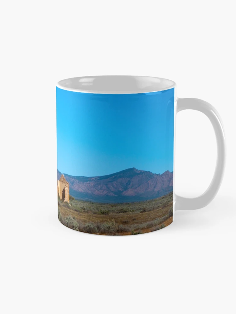 Imagen 3 de 6, Taza de café con la obra Flinders Ranges, diseñada y vendida por Richard Windeyer.