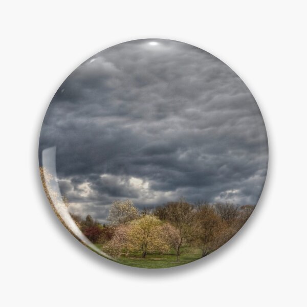 Artikelvorschau, Schwere Wolken über dem Arboretum entworfen und verkauft von Adam Bykowski.